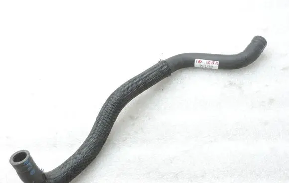 Toyota Auris 150 Engine coolant pipe/hose 8724502640
