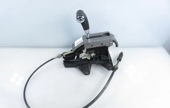 Nissan Pathfinder R51 Gear shifter/selector