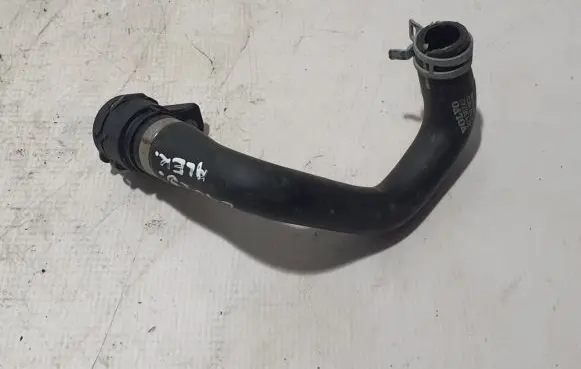 Volvo C40 Engine coolant pipe/hose 32138742