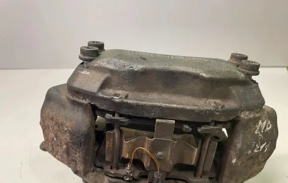 Mercedes-Benz E W211 Front brake caliper