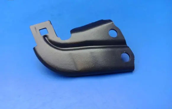 Mercedes-Benz E W211 Other engine bay part A6461411040