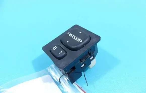 Toyota RAV 4 (XA30) Electric window control switch IMPRK1324577