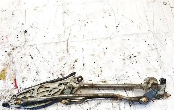 Mazda CX-7 Front wiper linkage and motor