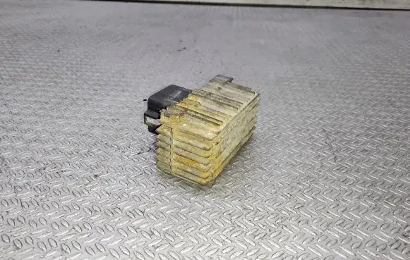 Opel Signum Glow plug pre-heat relay 55354141 51299018A