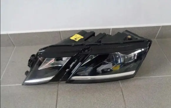 Skoda Octavia Mk3 (5E) Headlight/headlamp 5E1941015D