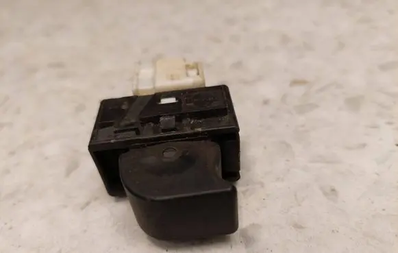 Nissan Navara D22 Electric window control switch