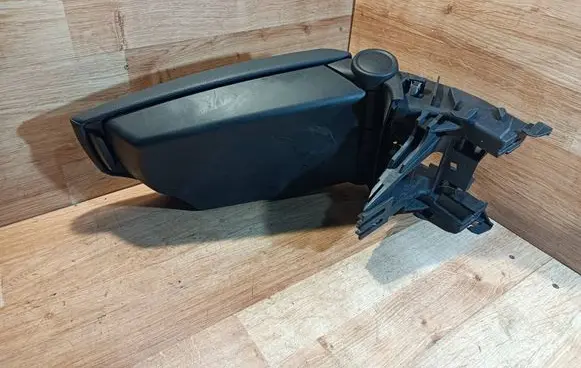 BMW 1 E81 E87 Armrest 9110505