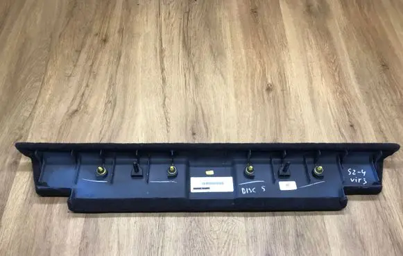 Land Rover Discovery 5 Other trunk/boot trim element L0452877AA
