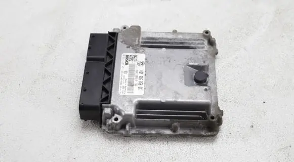 Volkswagen PASSAT B6 Engine control unit/module 06F906056GC