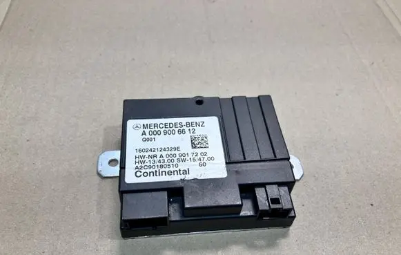 Mercedes-Benz C W205 Fuel pump relay A0009006612