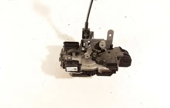 Volvo V40 Front door lock 31440392