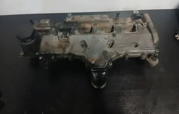 Volvo V70 Rocker cam cover 08692397