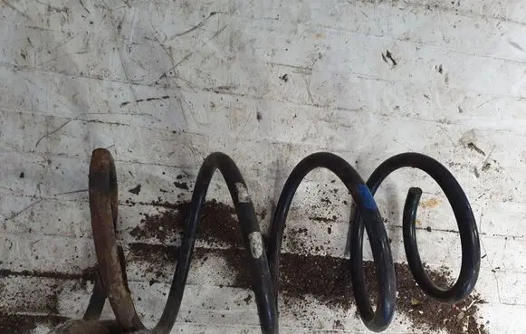 Toyota Avensis Verso Front coil spring NOCODE