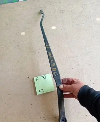 Mazda 6 Front wiper blade arm 2356565