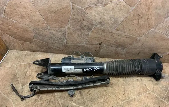 Mercedes-Benz GLE (W166 - C292) Rear shock absorber/damper A1663260498