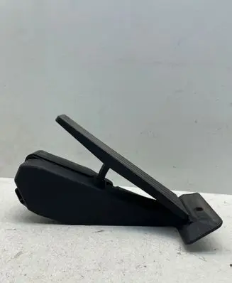 BMW 1 E81 E87 Accelerator throttle pedal 6786589 12037310