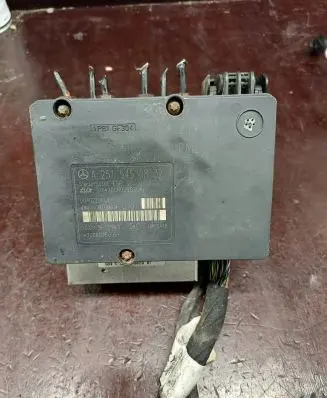 Mercedes-Benz R W251 ABS Pump A2515450832 00402290C1 3D06025035