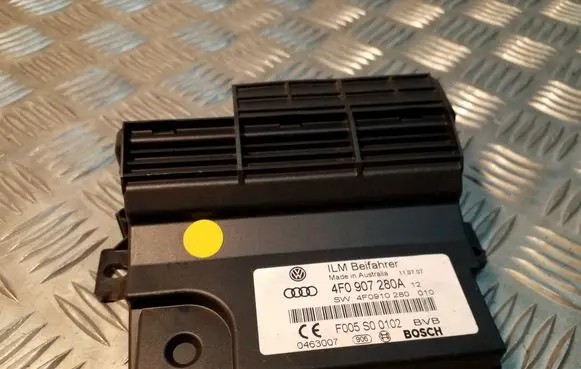 Audi A6 S6 C6 4F Power management control unit 4F0907280A