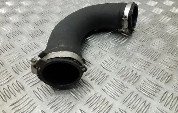 Air intake hose/pipe