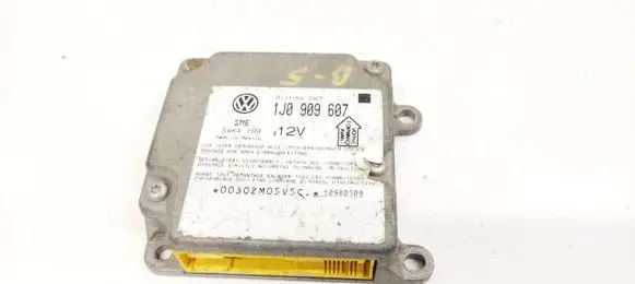 Volkswagen PASSAT B5 Airbag control unit/module 1J0909607 5WK4199