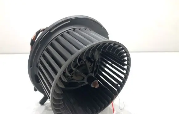 Volkswagen PASSAT B7 Heater fan/blower 3C0907521F