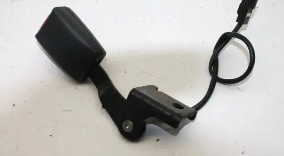 Mitsubishi Outlander Front seatbelt buckle