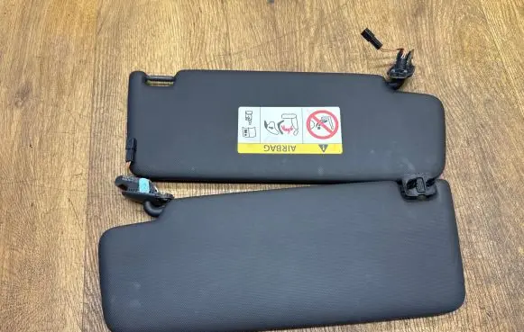 Audi Q5 SQ5 Sun visor 8V5857552AE 0406181720