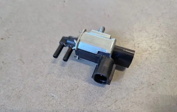 Fiat Fullback Turbo solenoid valve K5T46494