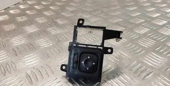 Mitsubishi Pajero Wing mirror switch MR190956