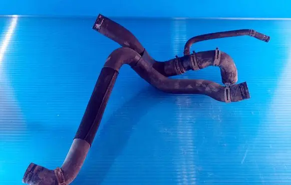 Volkswagen Golf VI Engine coolant pipe/hose 1K0121087D