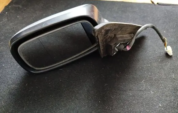 Toyota Avensis T220 Front door electric wing mirror E11015440 015440