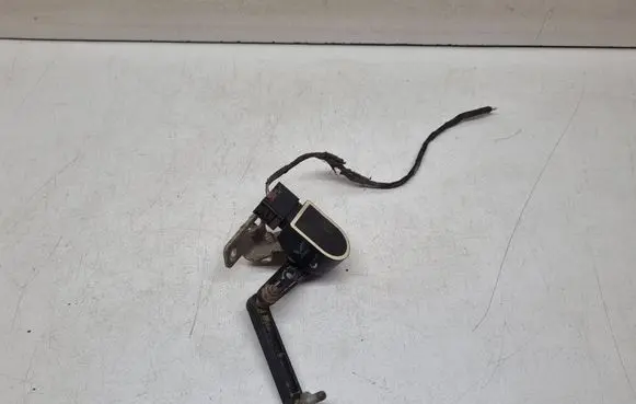 BMW 5 F10 F11 Rear air suspension level height sensor 6784075 37146784075