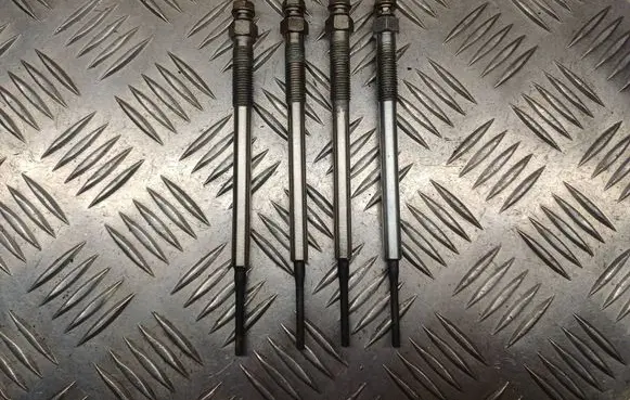 Toyota Avensis T250 Glow plug DG245