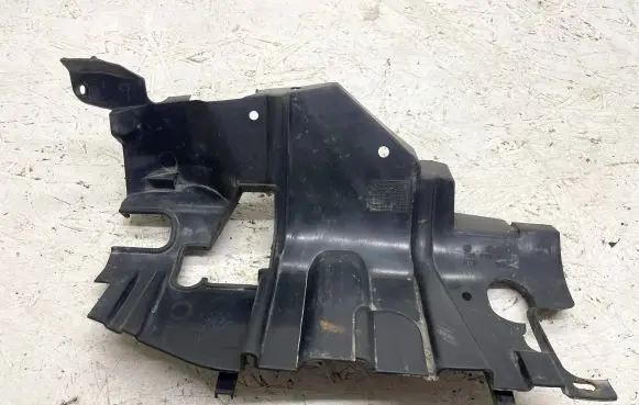Volkswagen Transporter - Caravelle T4 Battery tray heat shield 7D0915438C
