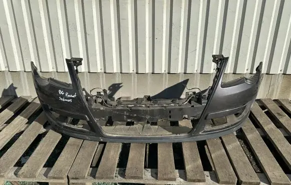 Volkswagen PASSAT B6 Front bumper 3C0805903 3C0807221