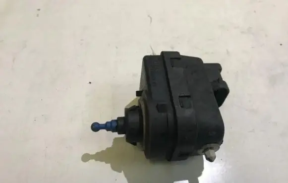 Renault Laguna I Headlight level adjustment motor 