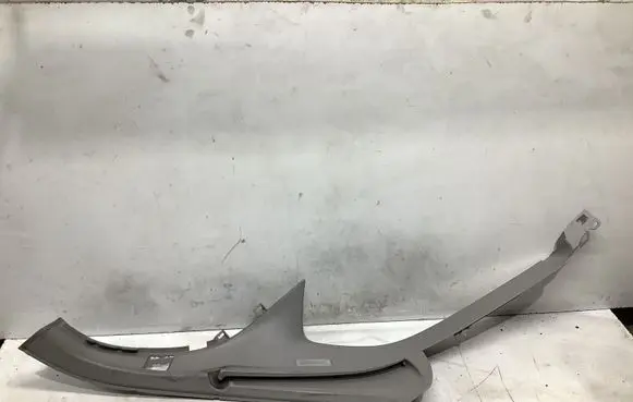 (D)pillar trim (top)