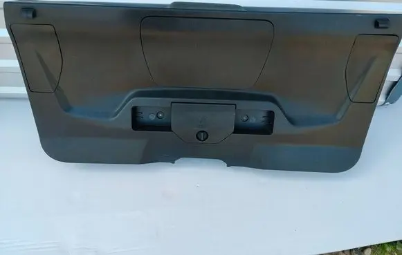 Peugeot 3008 II Tailgate/boot cover trim set 9835728277