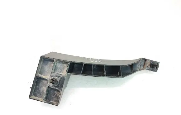 Suzuki Grand Vitara II Rear bumper mounting bracket IV3N0