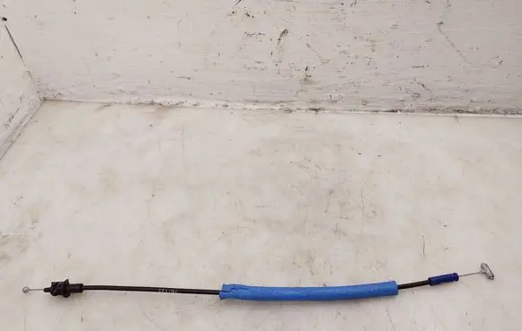 Hyundai Kona I Front door cable line