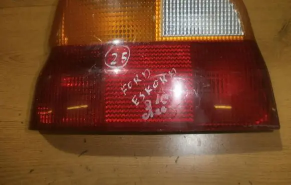 Ford Escort Rear/tail lights 91ag13a603