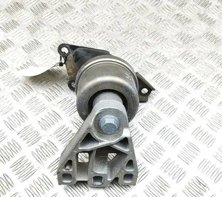 Volkswagen Transporter - Caravelle T6 Engine mount bracket 7E0199256J 7E0199207