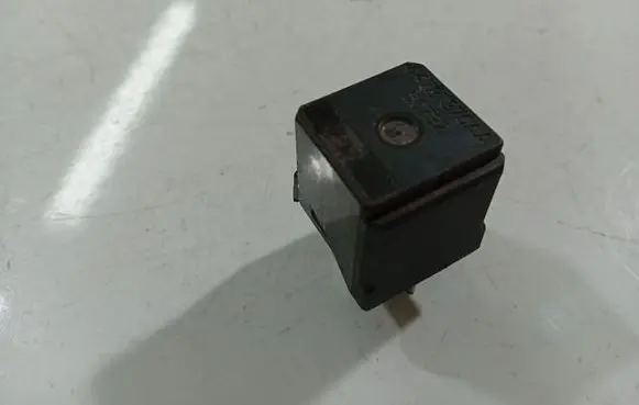 Chrysler 300 - 300C Other relay 04727370AA