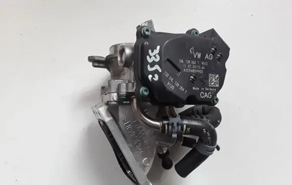 Volkswagen Golf VII Throttle valve 04L128063T