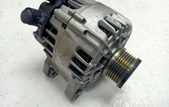Peugeot 2008 II Generator/alternator 9826573480 VALEO