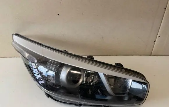 KIA Ceed Headlight/headlamp 92102A2XXX