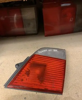 Nissan Primera Tailgate rear/tail lights 23320204