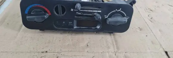 Mitsubishi Lancer Climate control unit