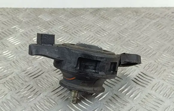 Subaru Ascent Engine mount bracket