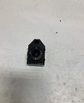 KIA Ceed Wing mirror switch 457480